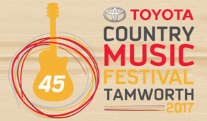 jason-kearney-playing-at-tamworth-country-festival-2017